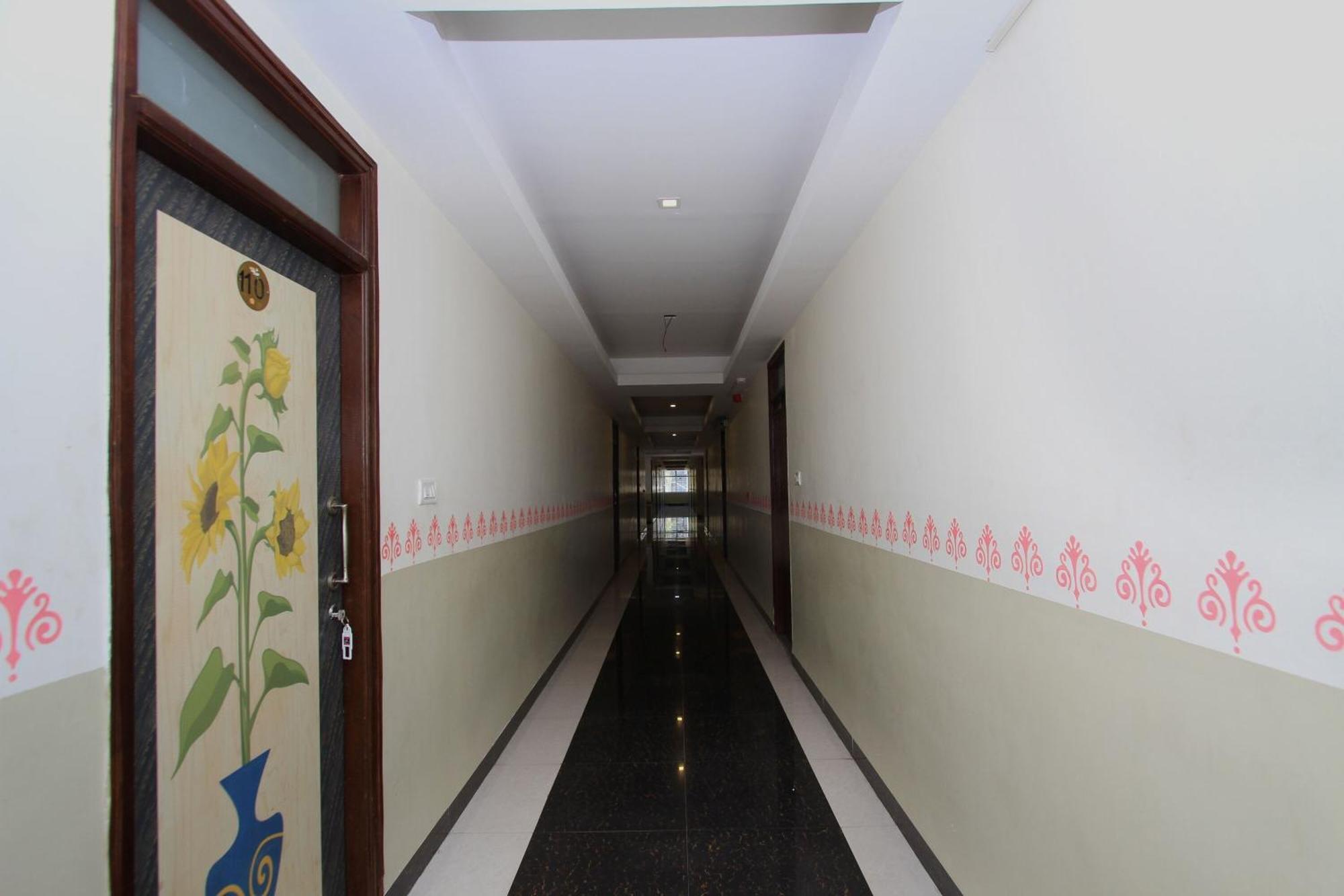 Hotel O Sri Sai Residency Bidadi Exteriér fotografie